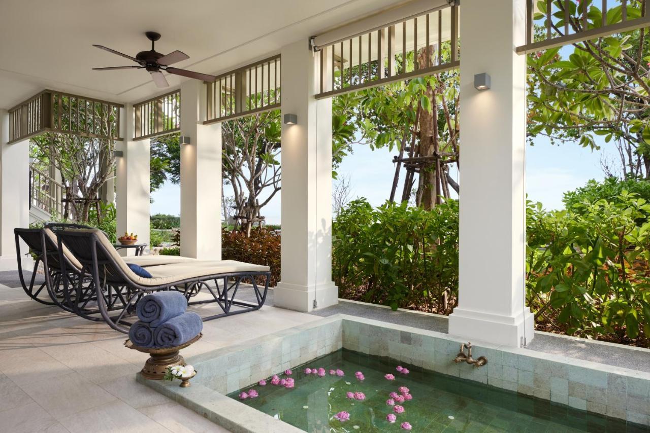 Charras Bhawan Hotel And Residences ホアヒン郡 エクステリア 写真