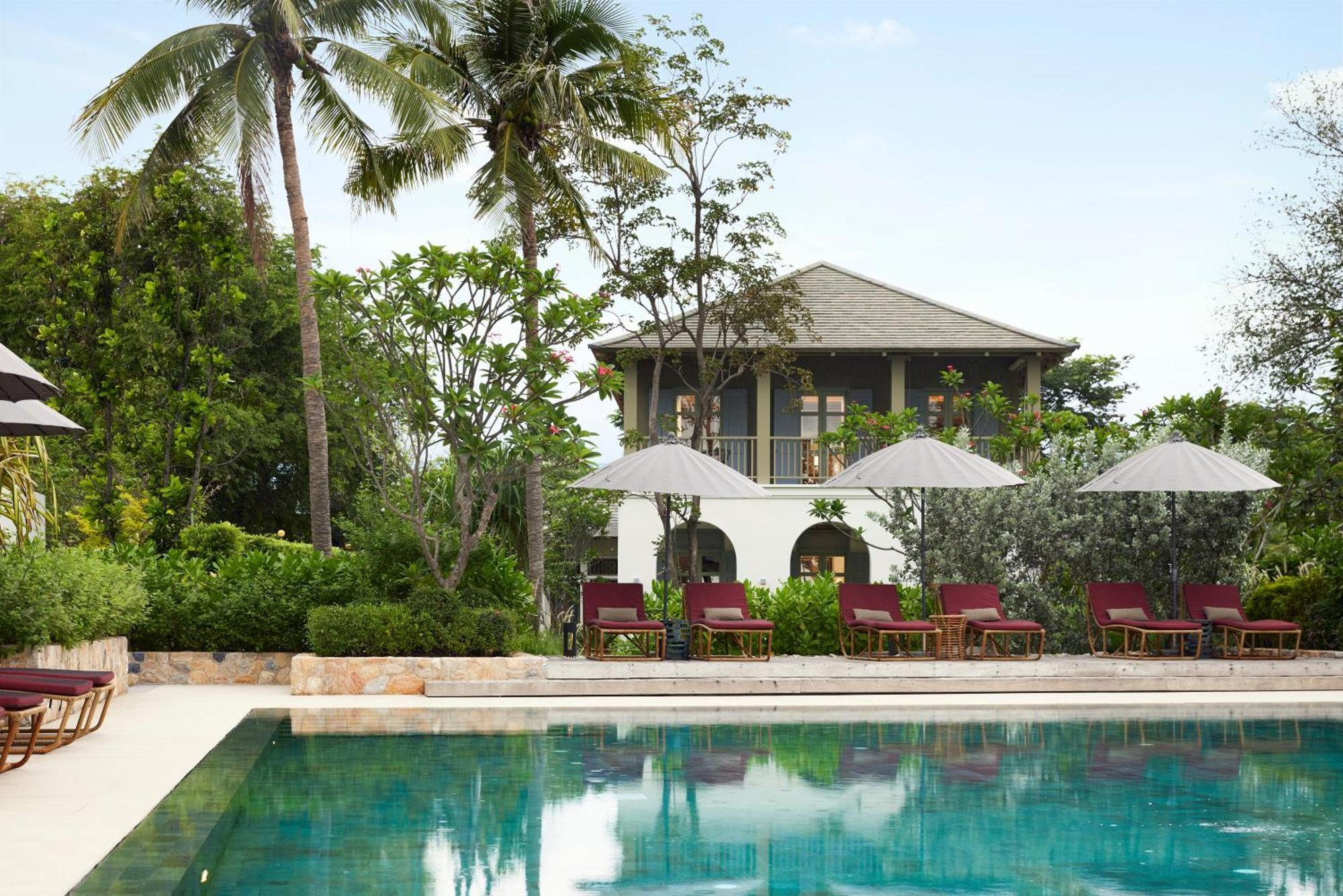 Charras Bhawan Hotel And Residences ホアヒン郡 エクステリア 写真